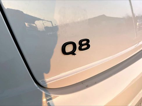 Used 2024 Audi Q8 Prestige w/ Prestige Package image 32
