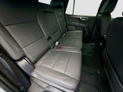 Used 2025 Chevrolet Tahoe LT AWD/4WD image 14