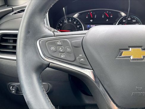 Used 2024 Chevrolet Equinox LT FWD image 18