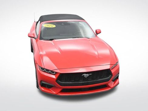 Used 2024 Ford Mustang Convertible image 23