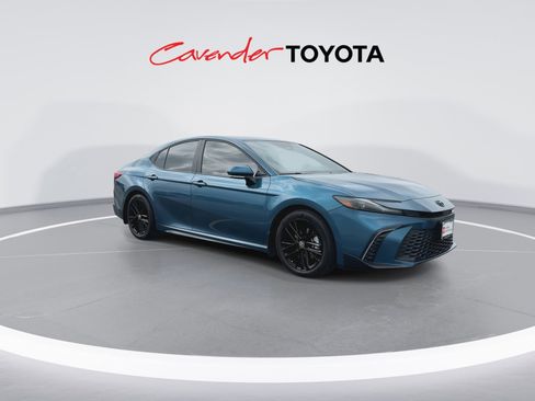 Certified 2025 Toyota Camry SE w/ Convenience Package FWD image 2