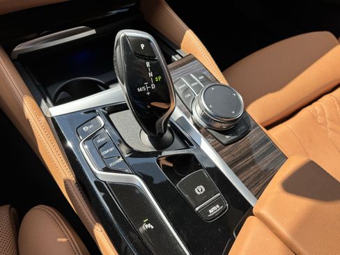 Used 2023 BMW 540i w/ M Sport Package RWD image 26