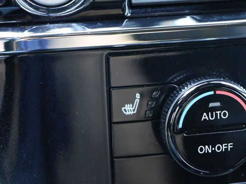 Used 2024 Nissan Pathfinder Rock Creek AWD/4WD image 23
