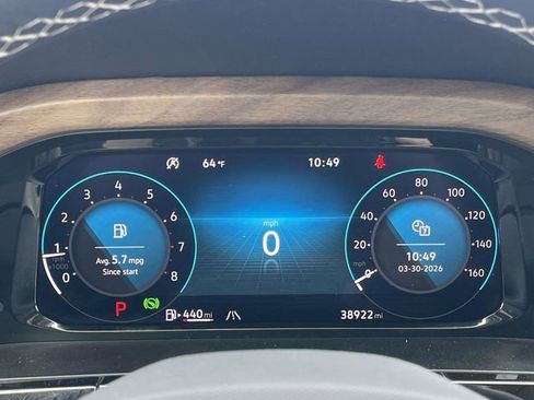 Used 2025 Volkswagen Atlas SE image 35