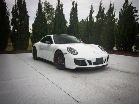 Used 2019 Porsche 911 Carrera 4 GTS AWD/4WD image 2