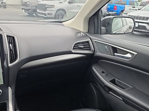Used 2023 Ford Edge SEL AWD/4WD image 18