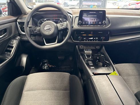 Used 2022 Nissan Rogue SV FWD image 14