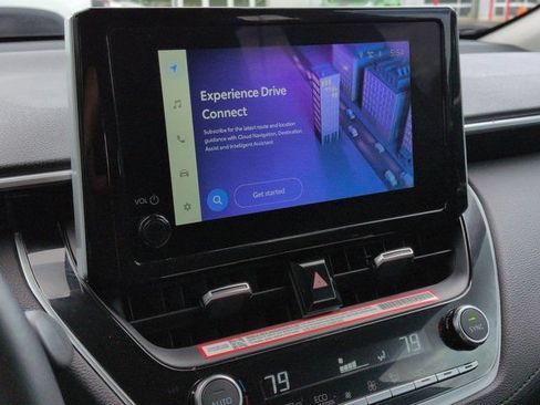 Used 2025 Toyota Corolla Cross XLE w/ Convenience Package FWD image 13
