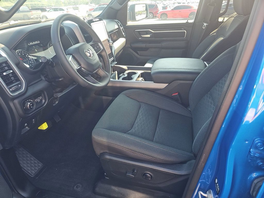 Used 2025 RAM 1500 Big Horn AWD/4WD image 5
