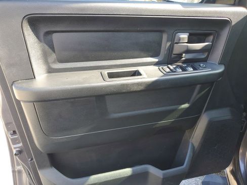 Used 2018 RAM 1500 Express image 26