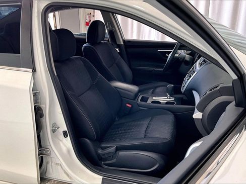 Used 2016 Nissan Altima 2.5 S w/ Power Driver Seat Package image 16