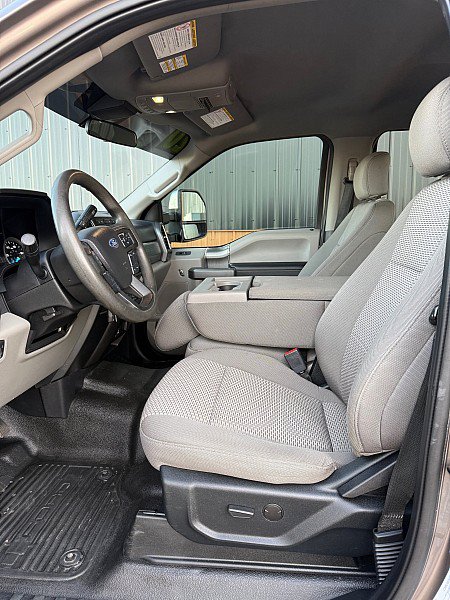 Used 2020 Ford F350 XLT w/ XLT Premium Package AWD/4WD image 7