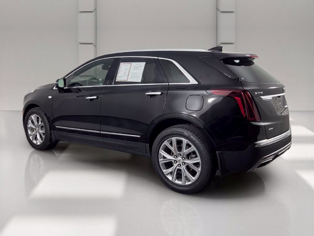 Used 2021 Cadillac XT5 Premium Luxury w/ LPO, Floor Liner Package AWD/4WD image 6