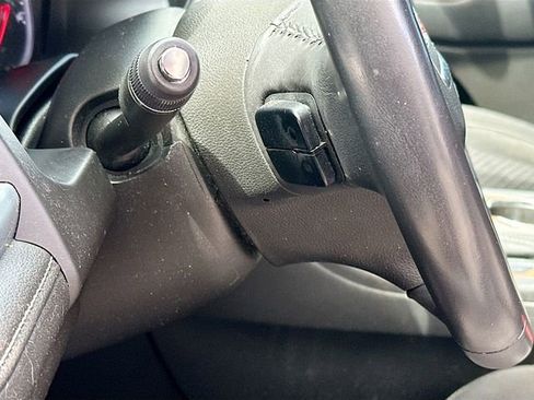 Used 2018 GMC Acadia SLE FWD image 11