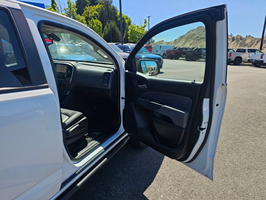 Used 2019 Chevrolet Colorado Z71 AWD/4WD image 27