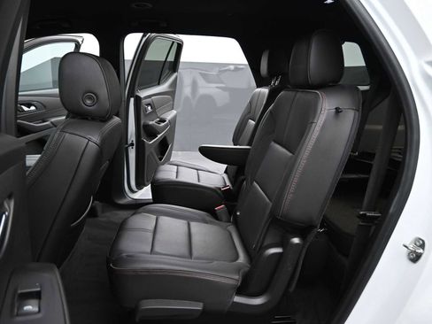 Used 2022 Chevrolet Traverse RS w/ LPO, Cargo Package image 15