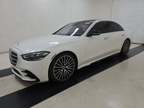 Used 2021 Mercedes-Benz S 580 4MATIC Sedan image 2