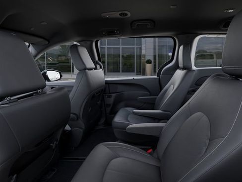 New 2026 Chrysler Voyager LX FWD image 24