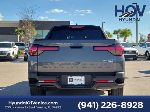 Certified 2024 Hyundai Santa Cruz Night image 8