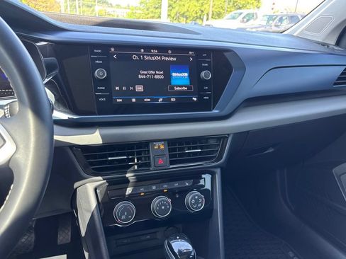Used 2023 Volkswagen Taos SE w/ Panoramic Sunroof Package FWD image 20