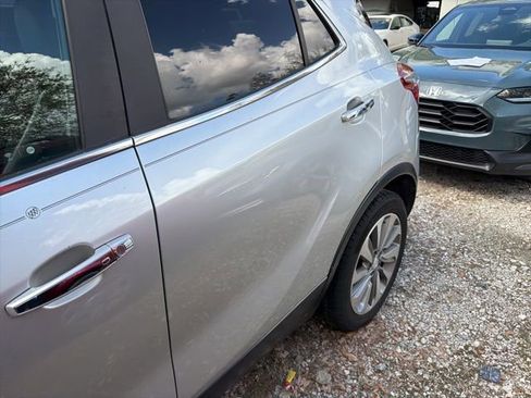 Used 2019 Buick Encore Preferred image 7