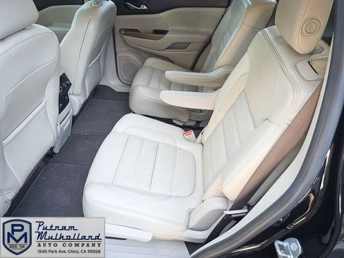 Used 2017 GMC Acadia Denali w/ Technology Package AWD/4WD image 12