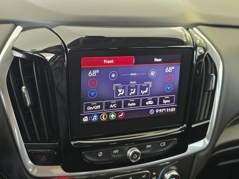 Used 2020 Chevrolet Traverse LT AWD/4WD image 15