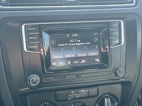 Used 2017 Volkswagen Jetta S image 20