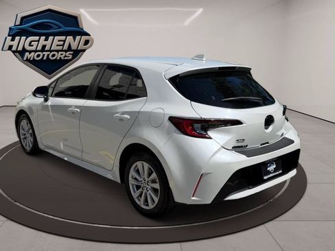 Used 2023 Toyota Corolla SE w/ SE Premium Package FWD image 4