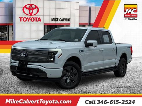 Used 2025 Ford F150 Lightning Lariat AWD/4WD image 1