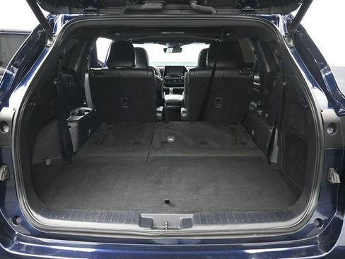 Used 2021 Toyota Highlander XSE FWD image 34