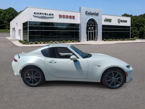 Used 2019 MAZDA MX-5 Miata RF Grand Touring RWD image 7