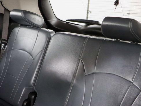 Used 2019 Buick Enclave Essence image 25