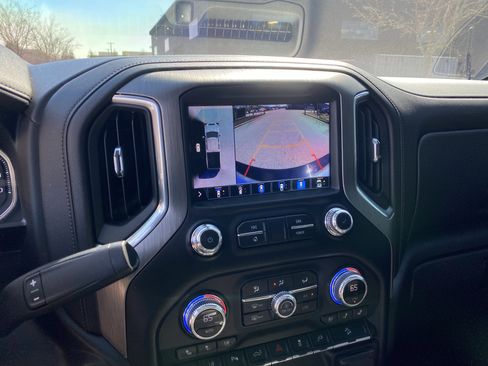 Used 2022 GMC Sierra 2500 Denali w/ Denali Ultimate Package image 22