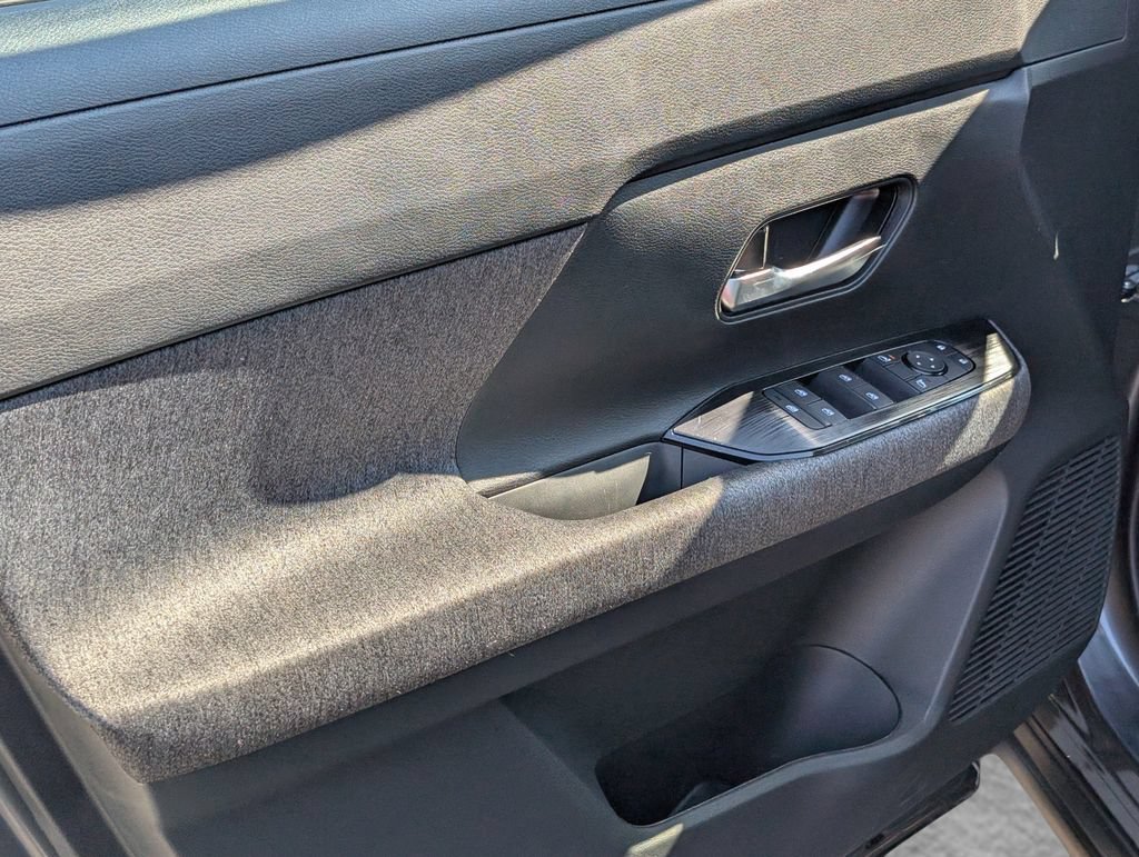 New 2026 Nissan Kicks SV w/ Cold Weather Package FWD image 15
