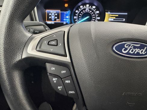 Used 2020 Ford Fusion SE image 25