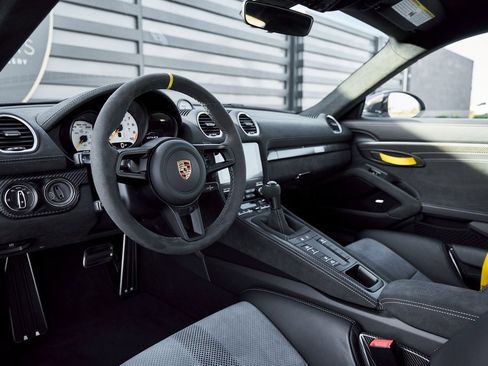 Used 2024 Porsche 718 Cayman GT4 RS w/ Weissach Package image 2