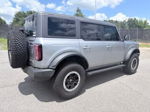 Used 2024 Ford Bronco Outer Banks w/ Sasquatch Package AWD/4WD image 3
