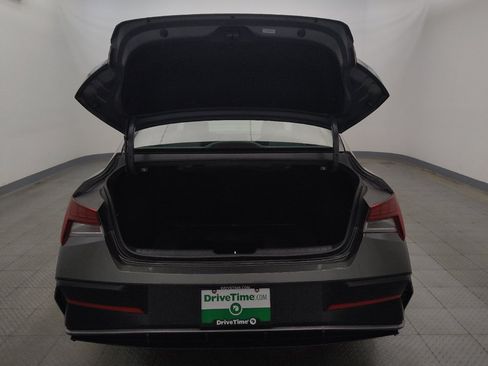 Used 2025 Hyundai Elantra SEL FWD image 29