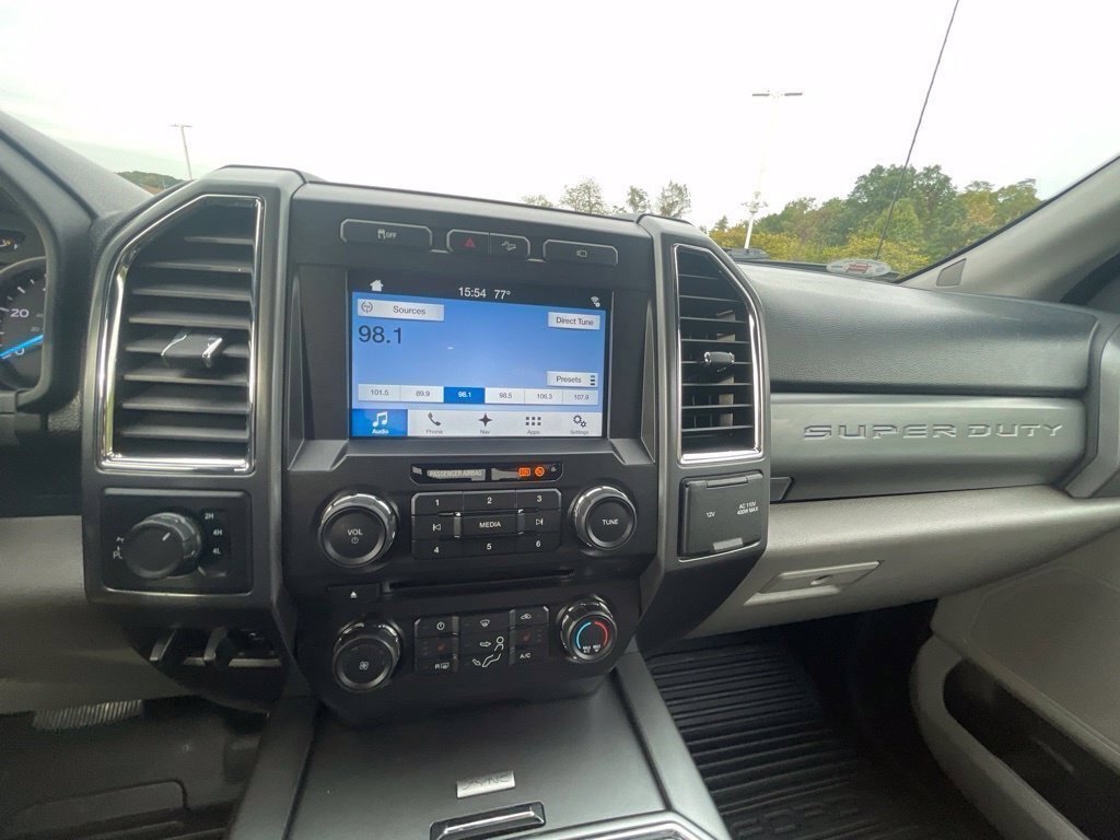 Used 2017 Ford F250 XLT w/ XLT Premium Package AWD/4WD image 21