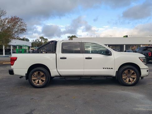 Used 2024 Nissan Titan SV w/ SV Bronze Edition Package image 2