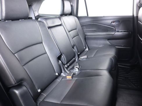 Used 2017 Honda Pilot Touring image 44
