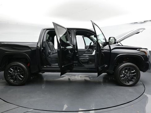 Used 2025 Toyota Tundra Platinum image 37