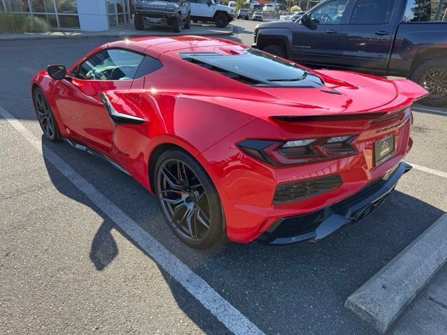 Used 2024 Chevrolet Corvette Z06 w/ Stealth Interior Trim Package RWD image 3