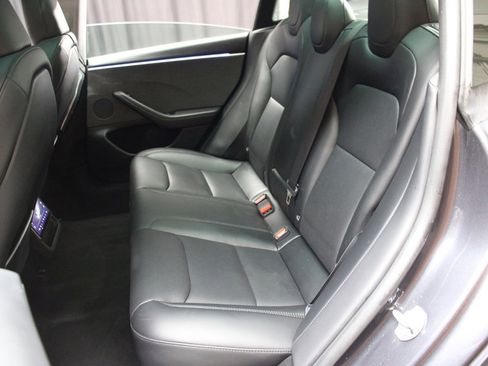 Used 2025 Tesla Model 3 Long Range image 47