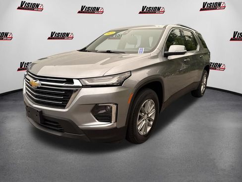 Used 2023 Chevrolet Traverse LT AWD/4WD image 1