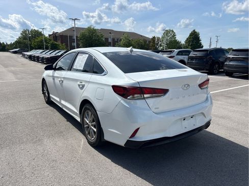Used 2018 Hyundai Sonata SE w/ Winter Weather Package FWD image 3