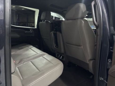 Used 2025 GMC Sierra 1500 SLT image 33