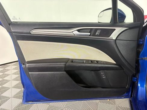 Used 2018 Ford Fusion S FWD image 16