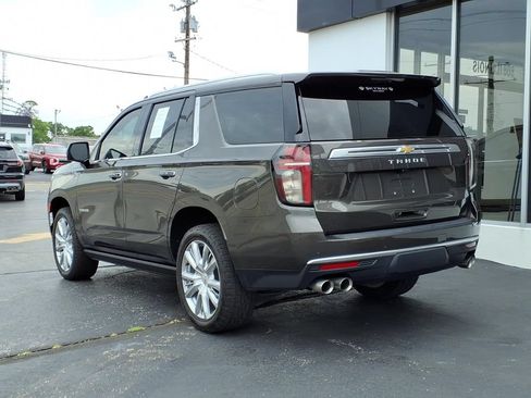 Used 2021 Chevrolet Tahoe High Country w/ Premium Package AWD/4WD image 6